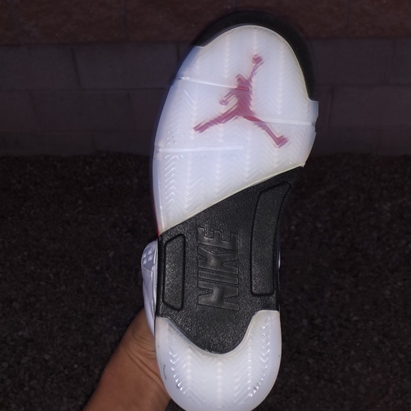 Jordan 5 Retro Fire Red - Picture 5 of 6